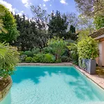- Oasis Centre Charme