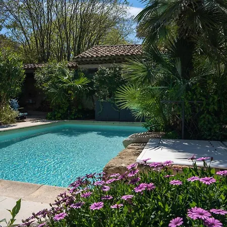 - Oasis Centre Charme Villa *